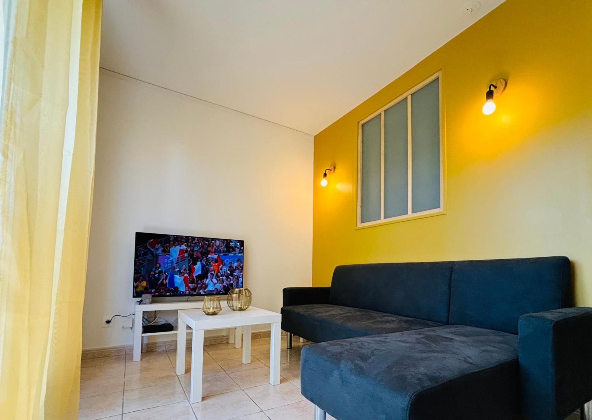Happy Family- 3 Chambres- Rez De Chaussee Apartment Douai